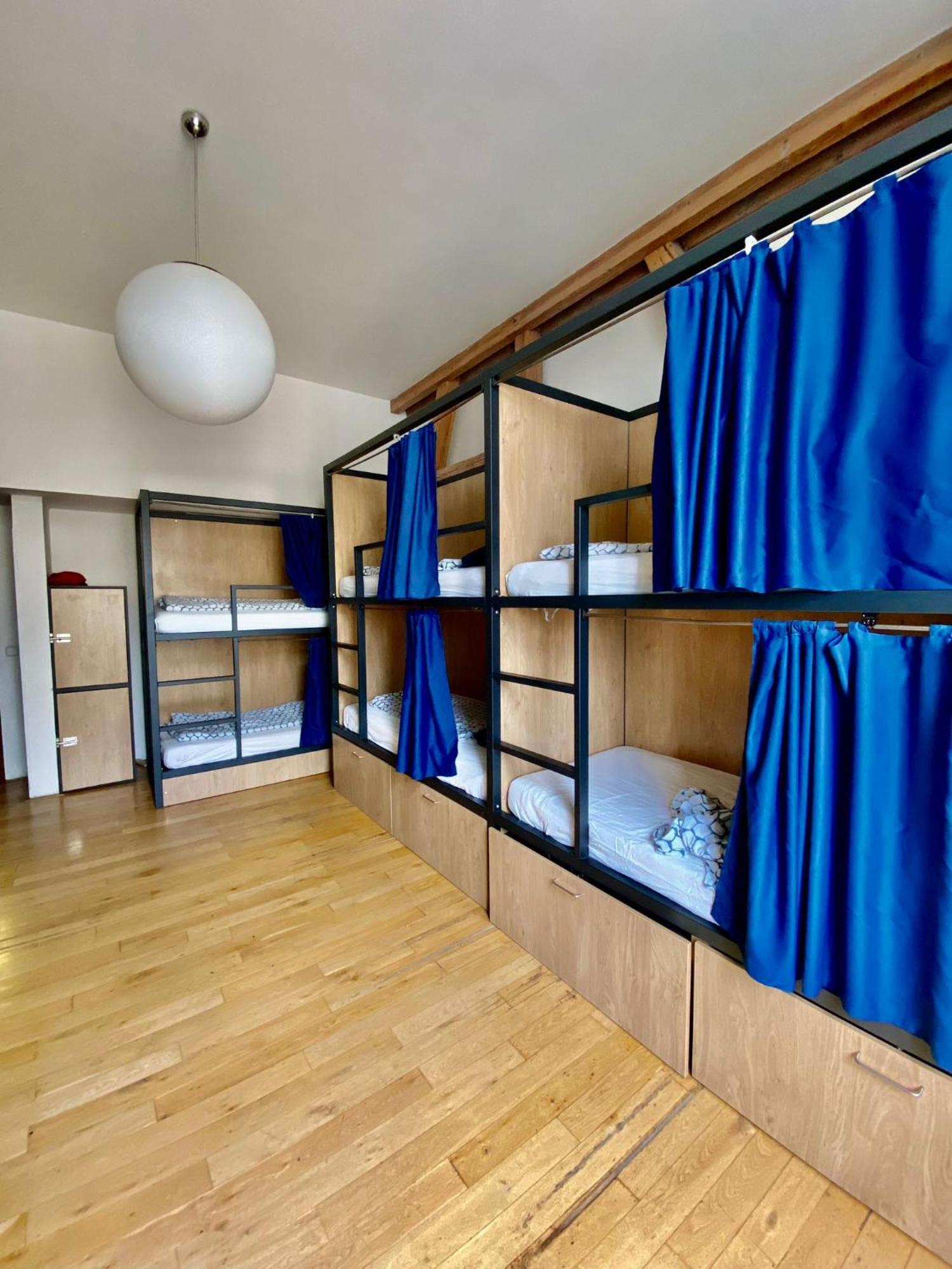 One Míru Hostel