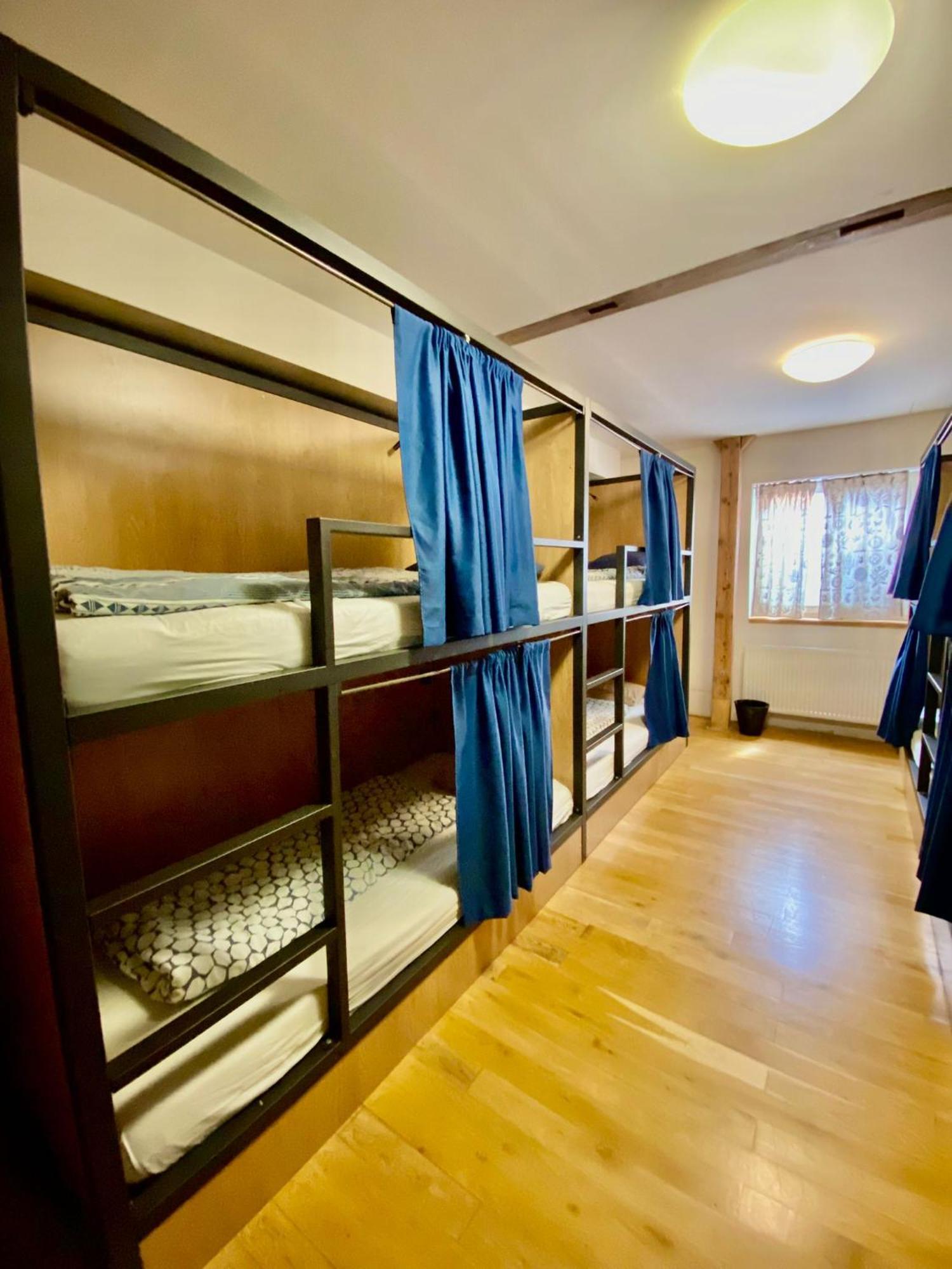Hostel One Míru *