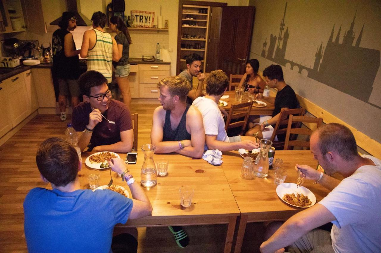 Hostel One Míru